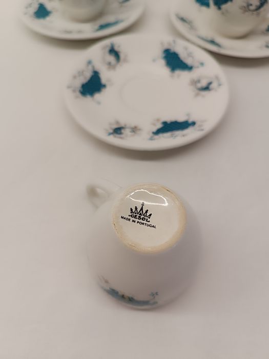 Conjunto Antigo 3 Chávenas e 3 Pires Café da Cesol