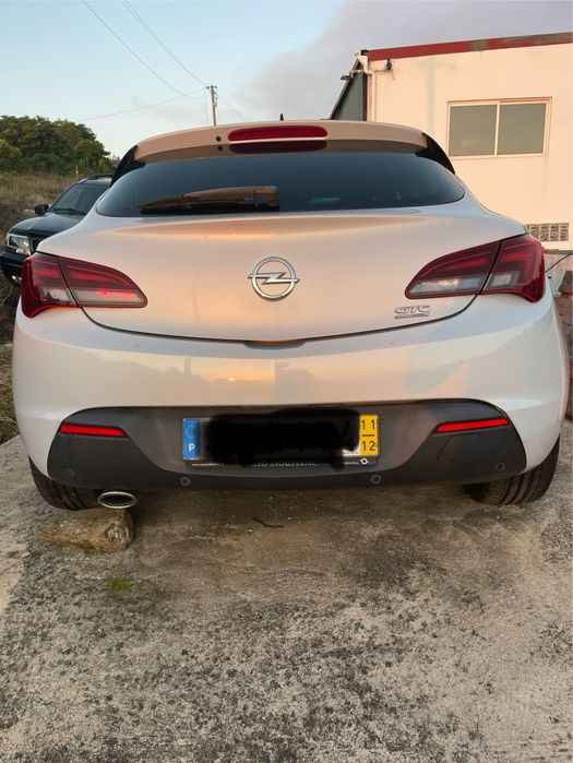 Opel Astra 2.0 GTC