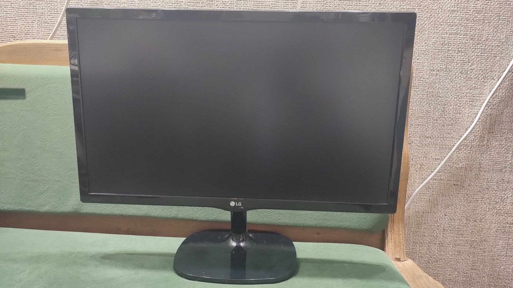 Монiтор 23" LG 23MP57A-P