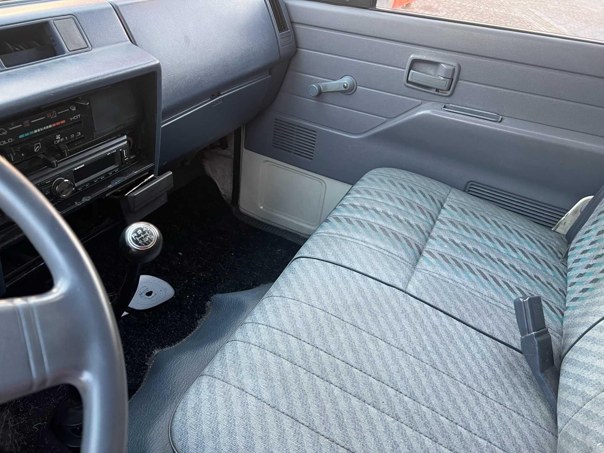 Carrinha Marca Isuzo, modelo NKR-3600