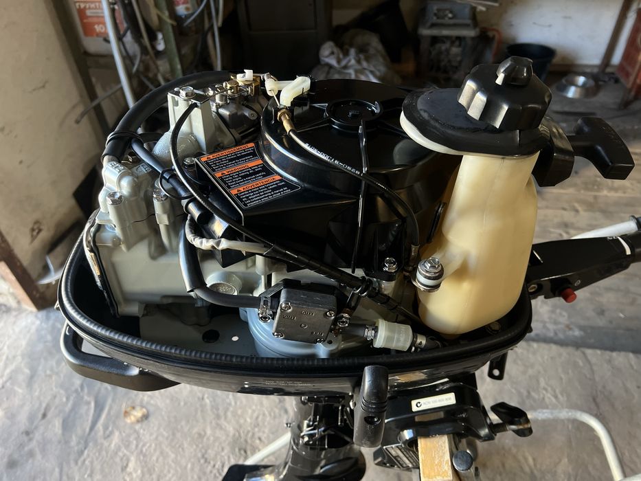 Лодочний мотор Suzuki df 6