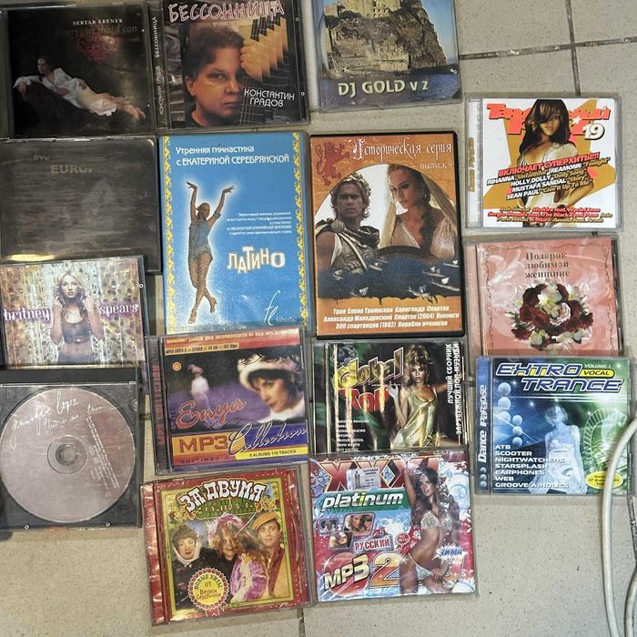 39штук Диски DVD фільми музика ігри Вінтаж