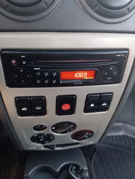 Продаю Рено логан  мсв