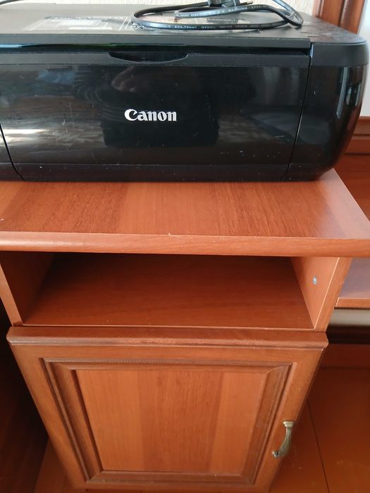 Комод та трюмо з дзеркалом