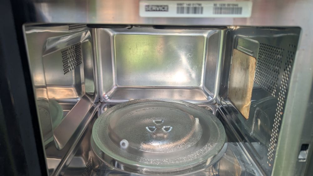 mikrofala whirlpool amw 140 ix