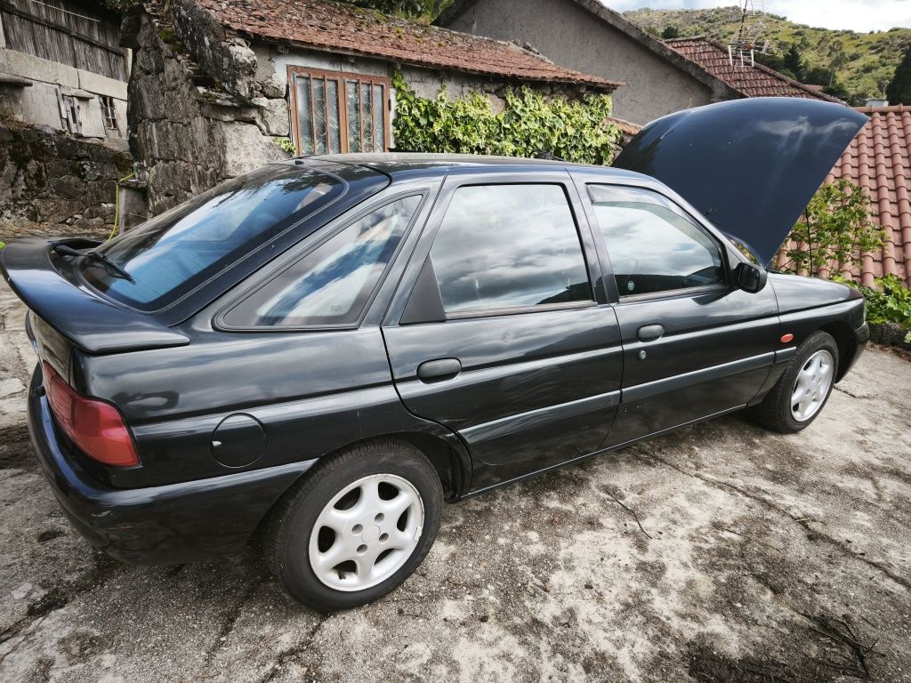 Carro Ford Escort 1.4 clx