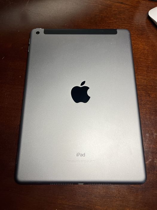 iPad 5 gen model A1823