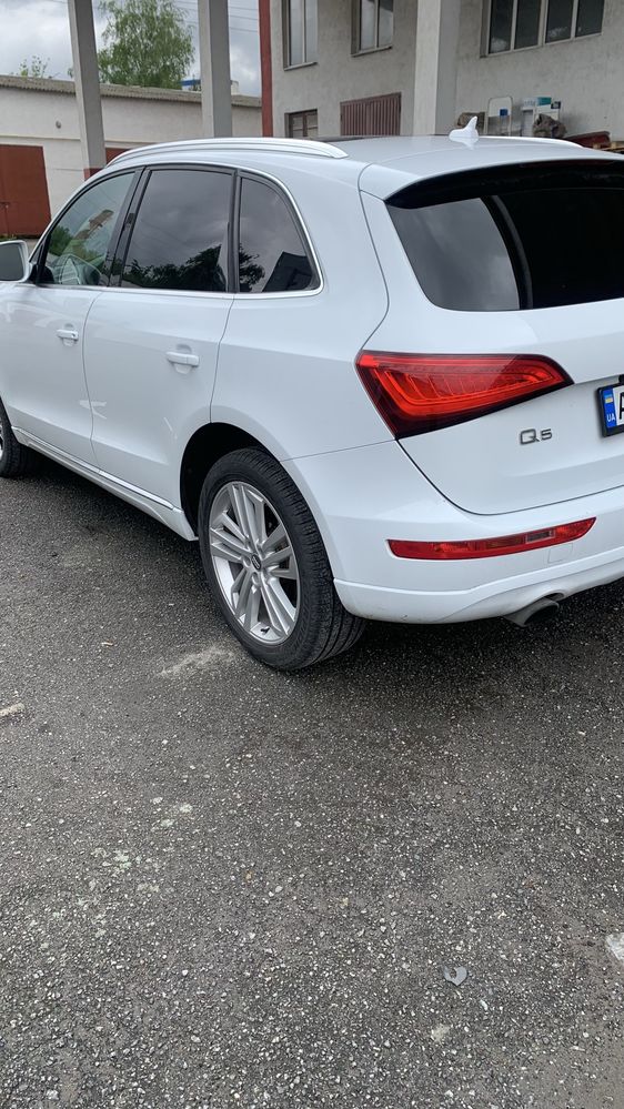 Продам Audi q5 2013
