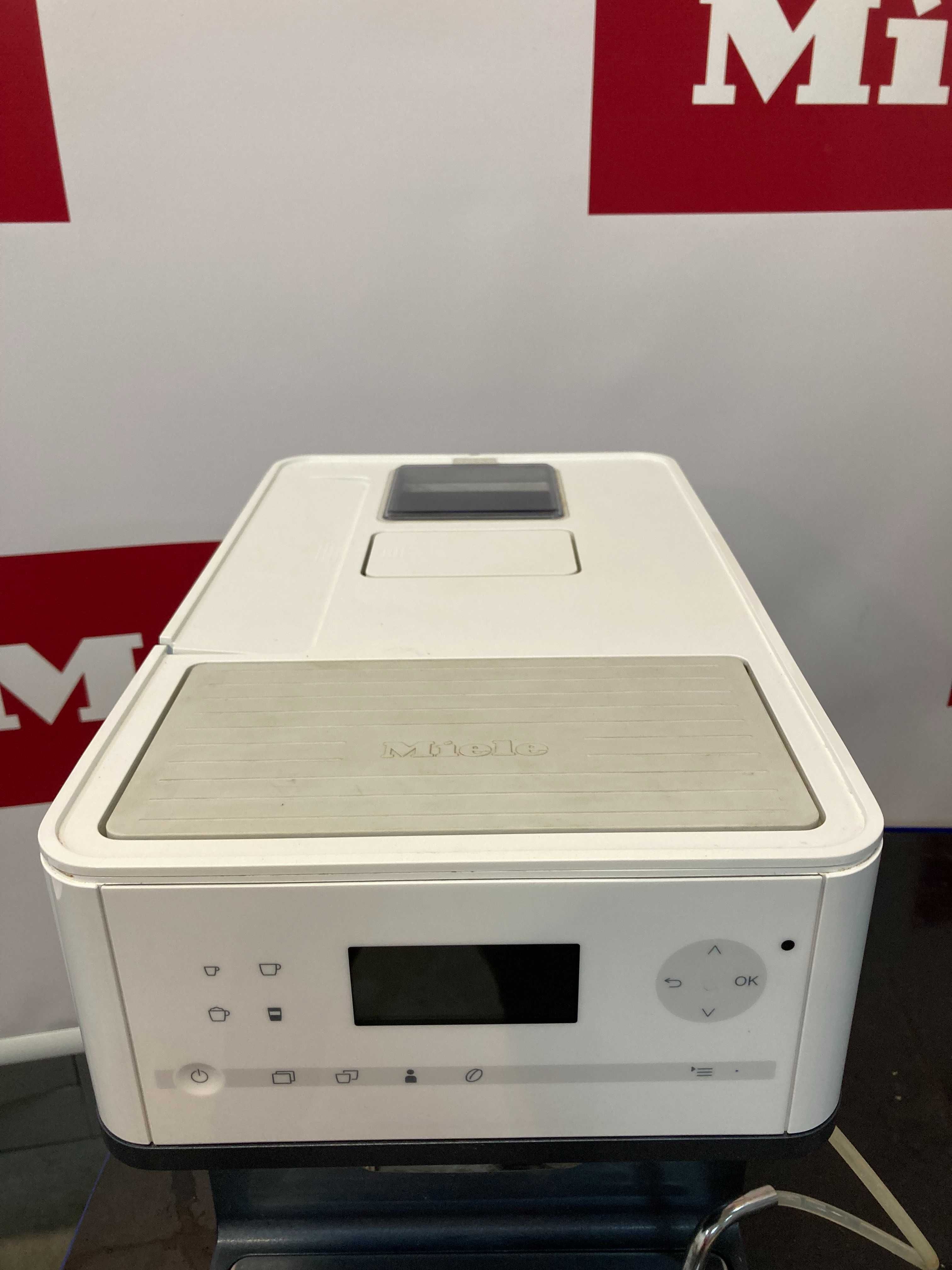 Кавомашина CM 6310 біла Miele