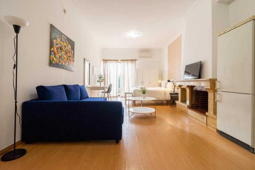 T0 Estudio Parede Linha de Cascais