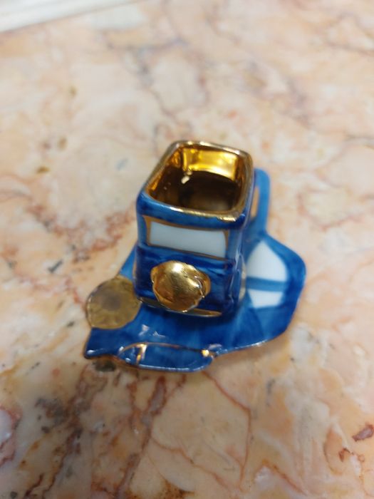 Conjunto de 2 miniaturas em porcelana