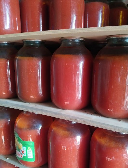 Томатный сок отличного качества из домашних помидор