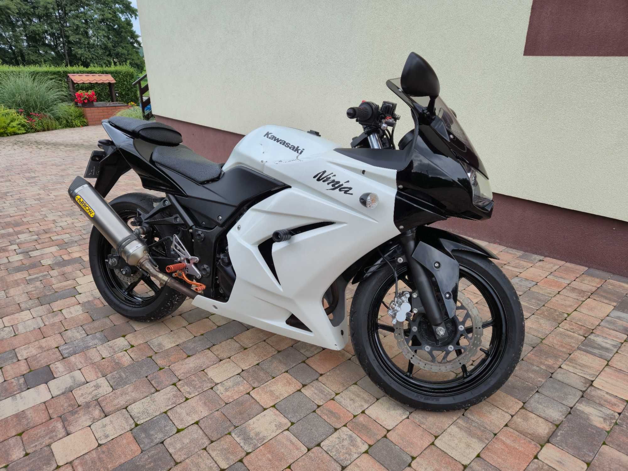 Kawasaki Ninja 250R EX250 niski przebieg