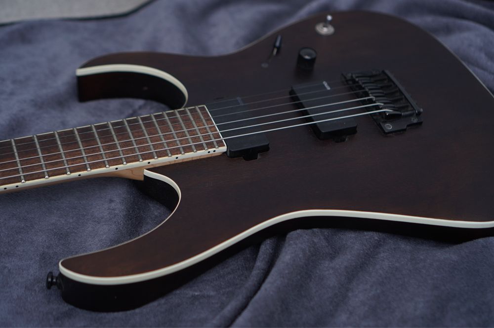 Ibanez RGIR20FE iron label EMG Walnut Flat Mahoń