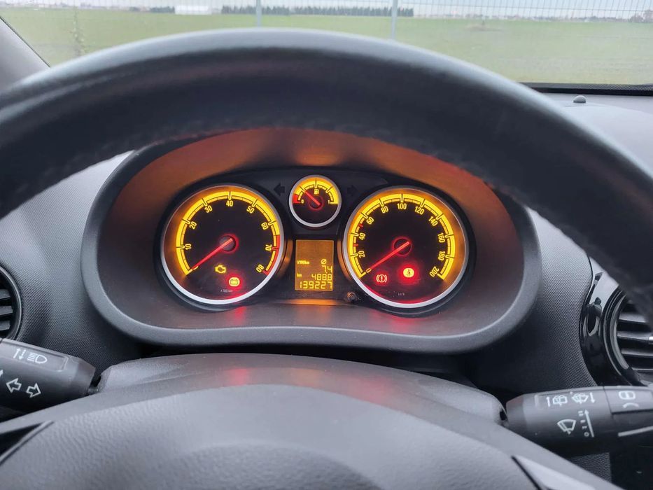Opel Corsa Opel Corsa D 1.4 2010 rok 101 KM benzyna 139.000 przebieg edycja 111
