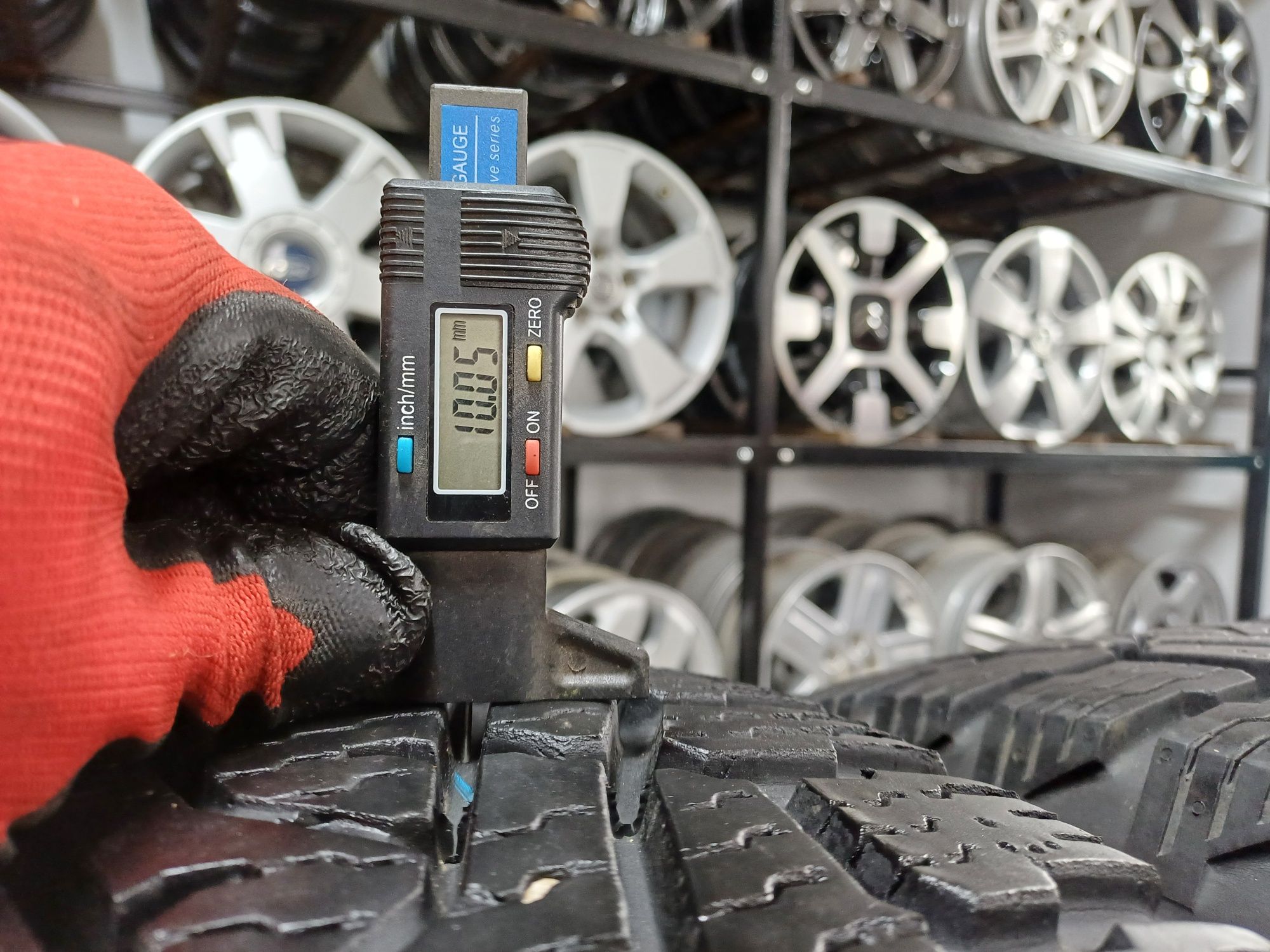 275 70 18 Nokian Hakkapeliitta LT зимові 80%