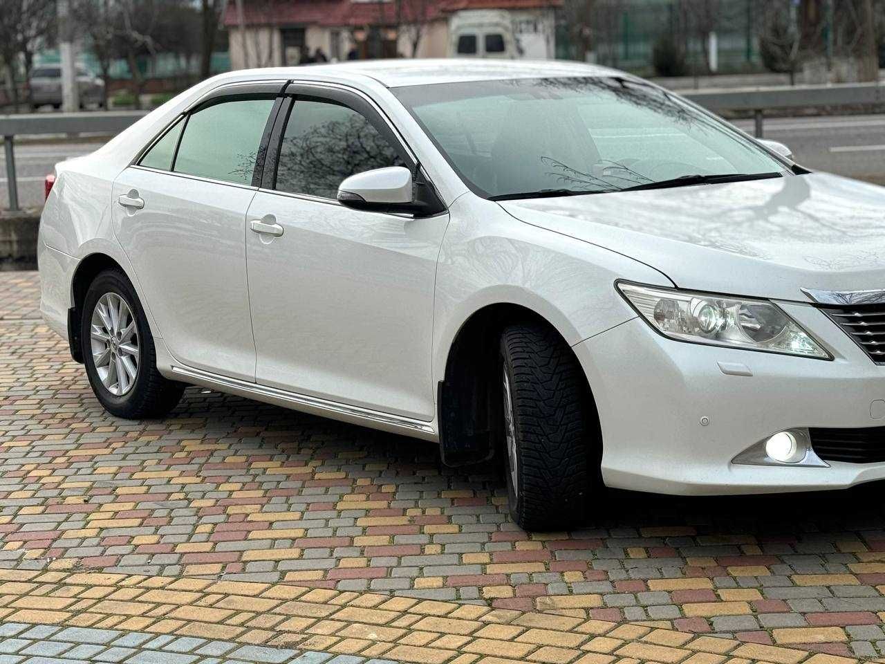 Toyota Camry 50 официальная