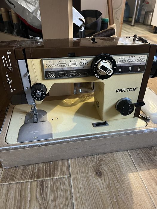 Швейна машинка Верітас