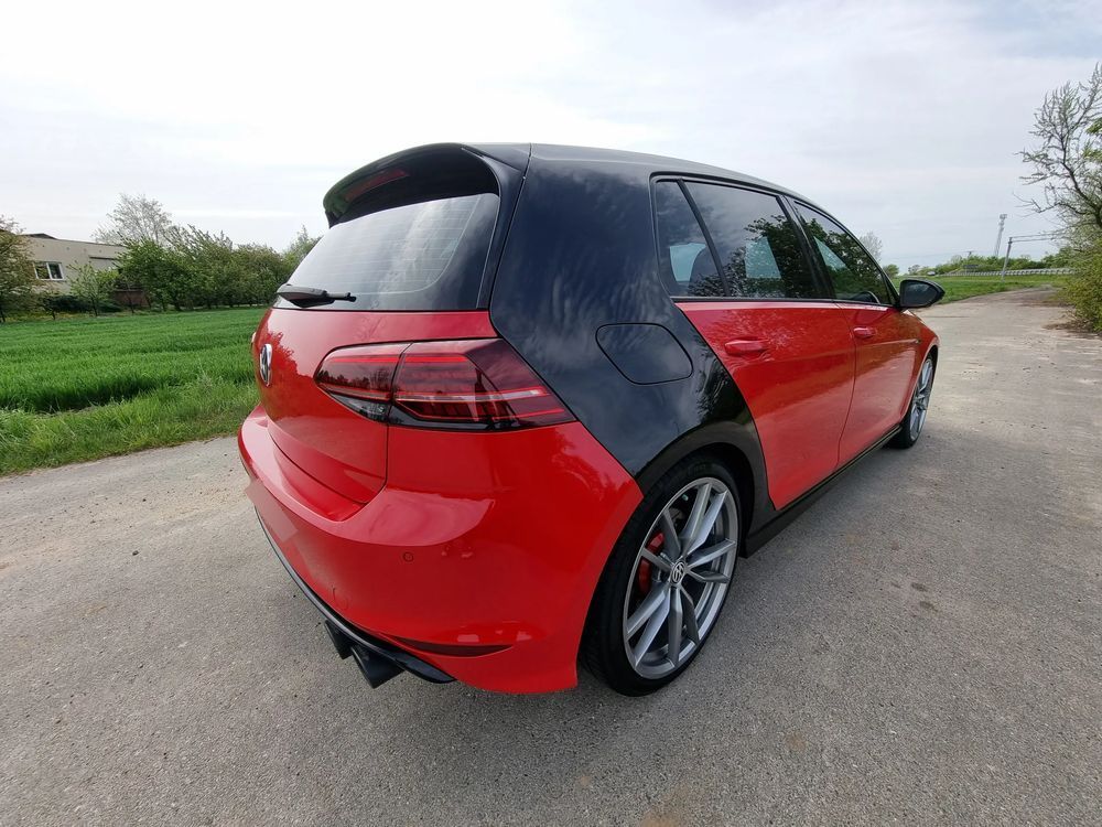 Volkswagen Golf R 4Motion