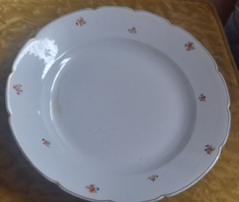 Duży talerz i półmisek z Ćmielów
