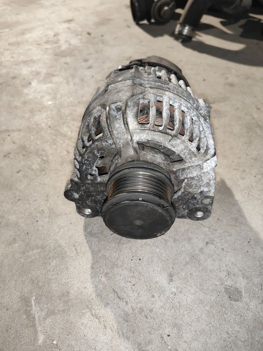 Golfy Bora Leon a3 Fabia Ibiza III  alternator 90A 038.903.023L