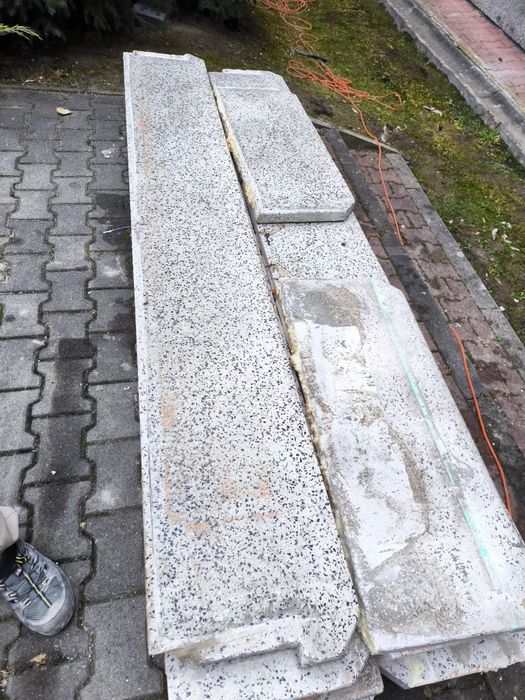 Parapet kamienny zbrojony z demontażu 238x35x4 cm