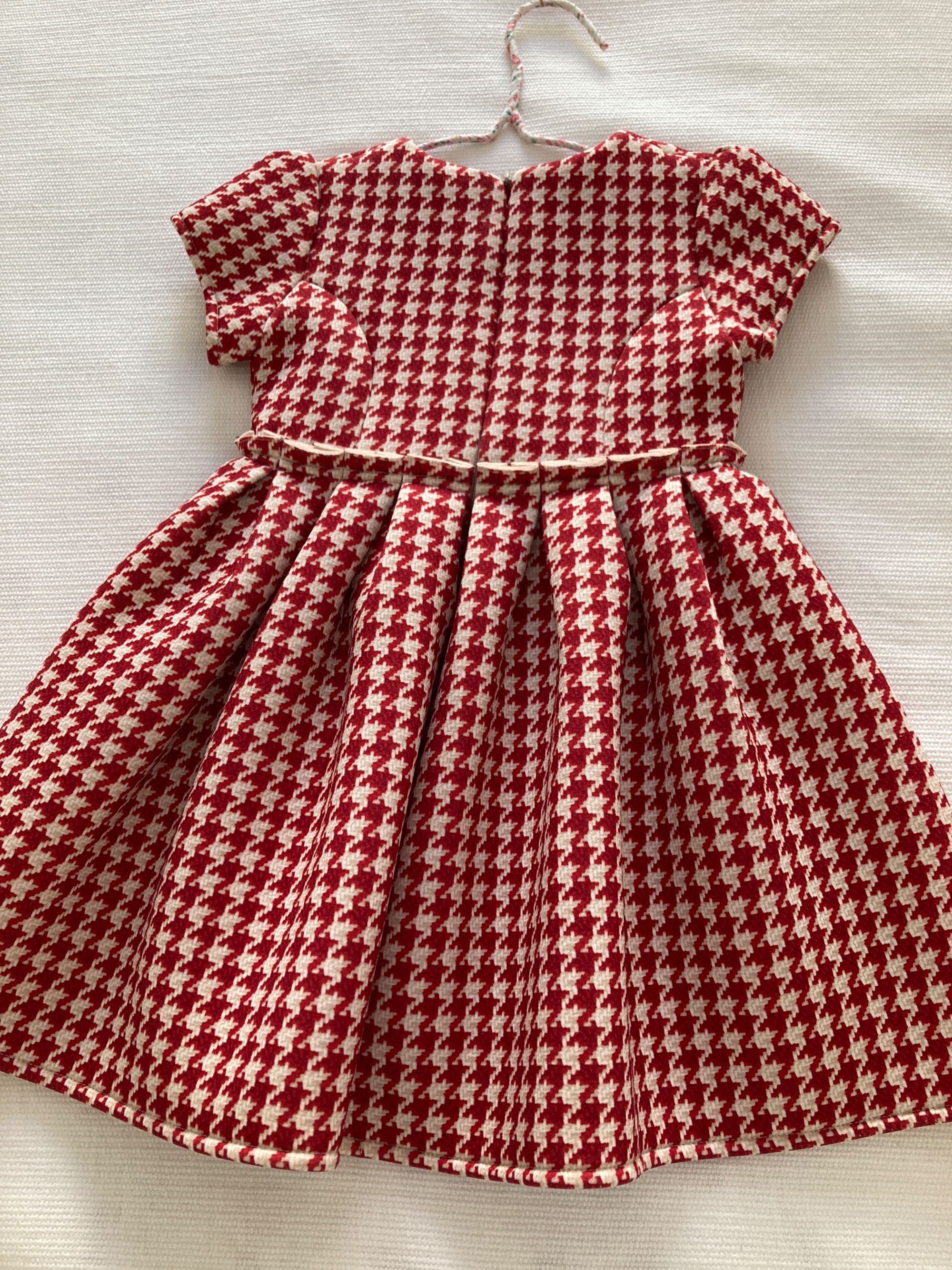 Vestido vermelho e branco menina