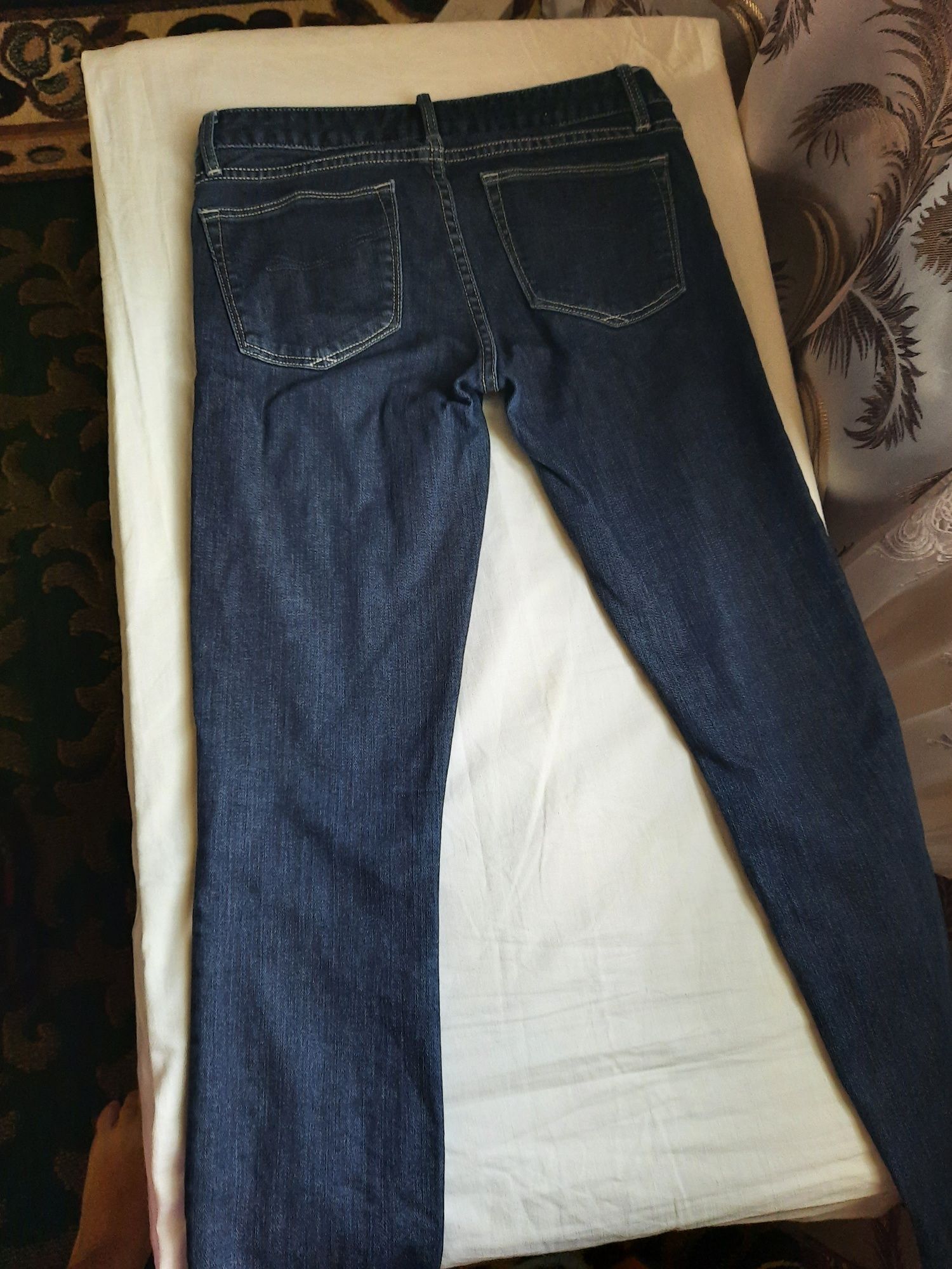 Продам джинси невеликого розміру150грн