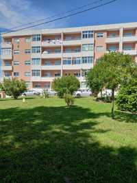 Alugo apartamento T2