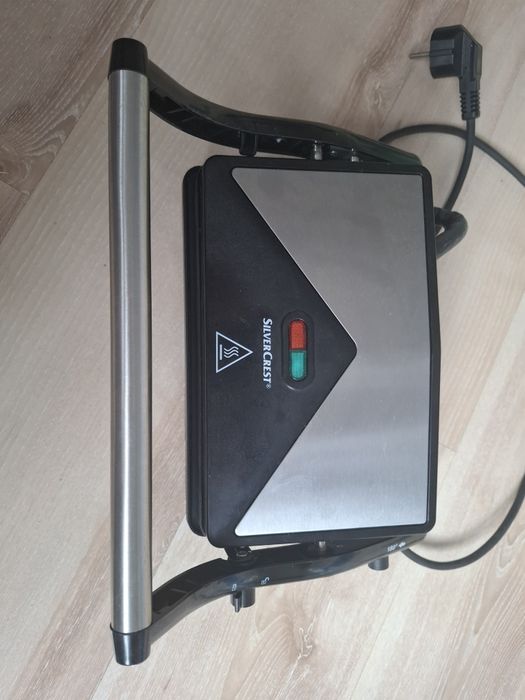 Grill opiekacz kontaktowy