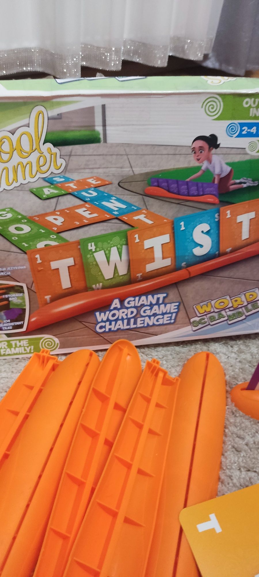 Sprzedam dużą grę Scrabble Twist