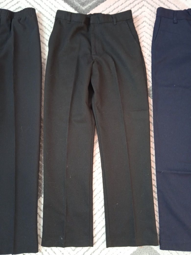 Spodnie eleganckie dla chłopca w kant czarne granatowe 134-140/146