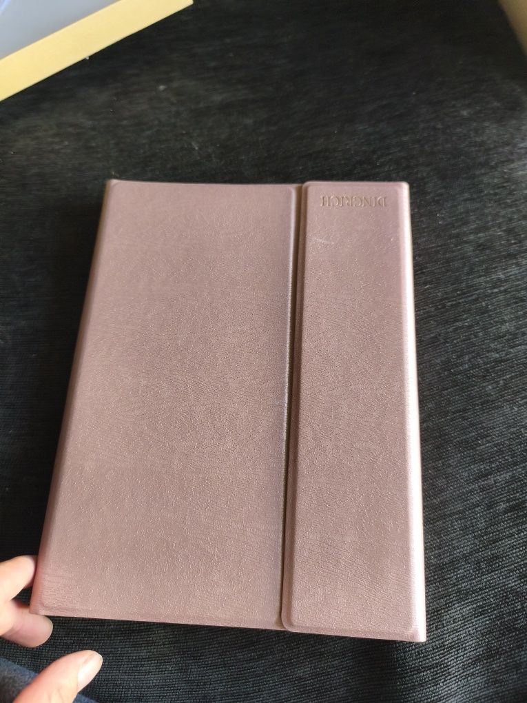 Etui z klawiaturą