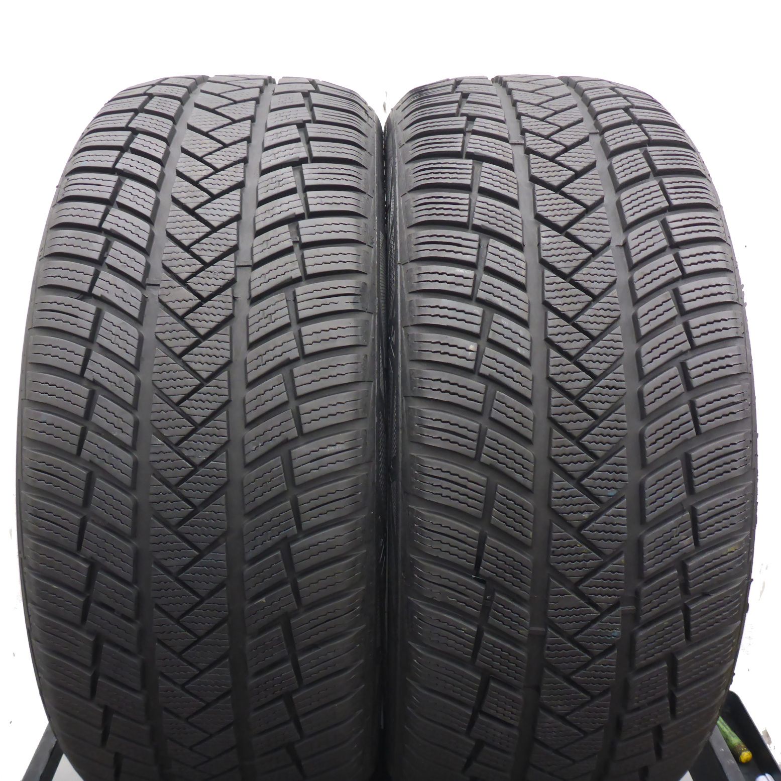 Opony 245/45/19 Vredestein 245/45R19 102W XL Pro Zimowe 2023 7,3-7,6mm