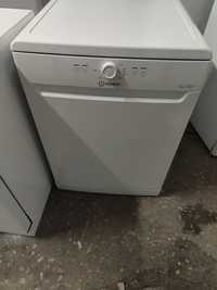 Máquina de lavar loiça Indesit