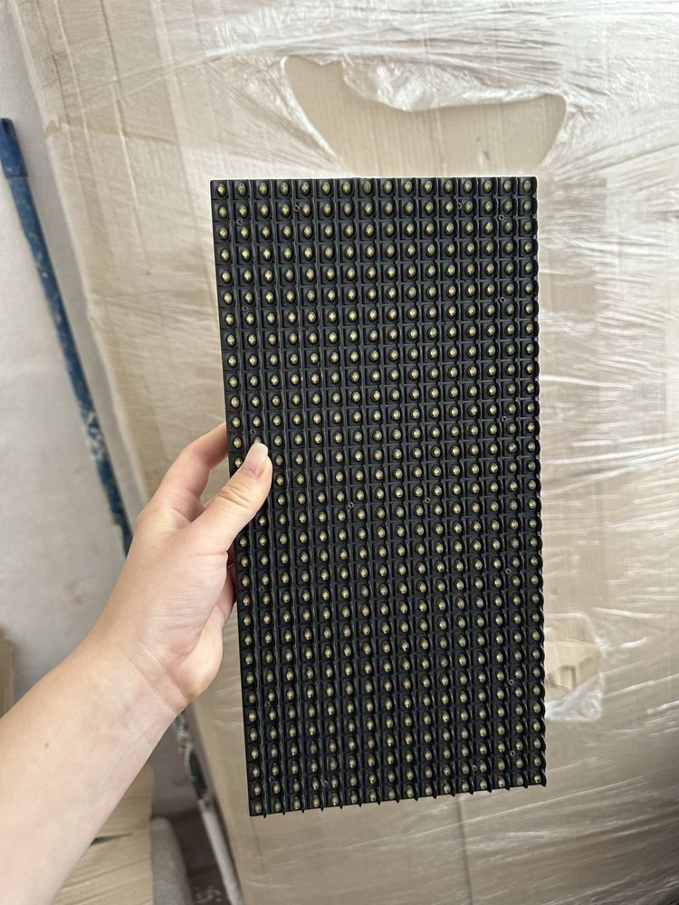 LED панелі Ledmax P10W0 (25 шт) + блоки живлення (5 шт)