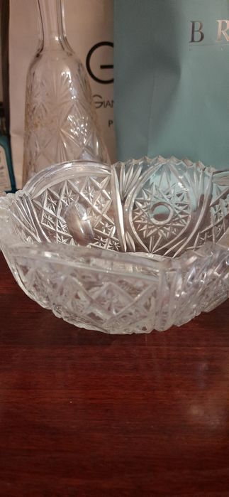 Хрустальные вазы, средние, салатницы,графины
