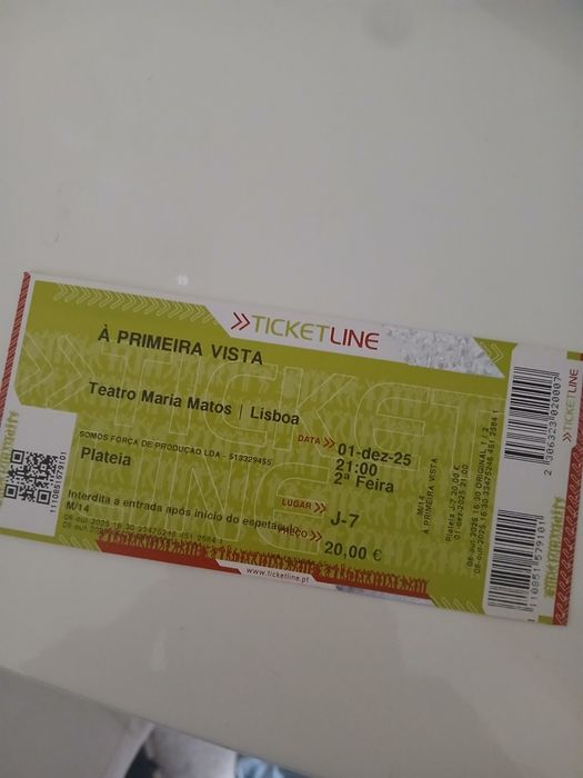 Vendem-se dois bilhetes teatro