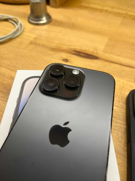 iPhone 14 Pro 128 GB – Space Black - ZESTAW