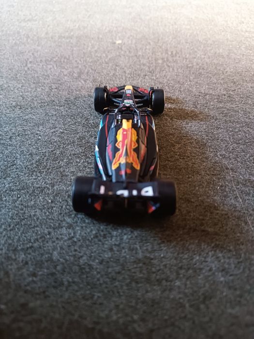 Carro Max Verstappen edição especial vencedor GP de Miami 2023 1/43