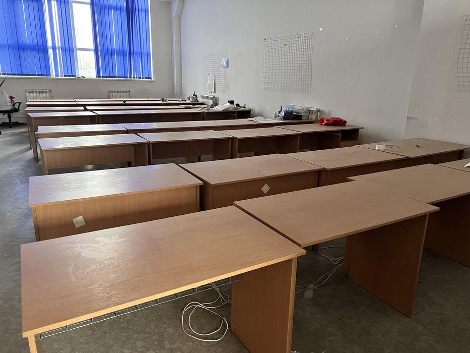 Распродажа офисной мебели столы письменные парты лофт  руководителя