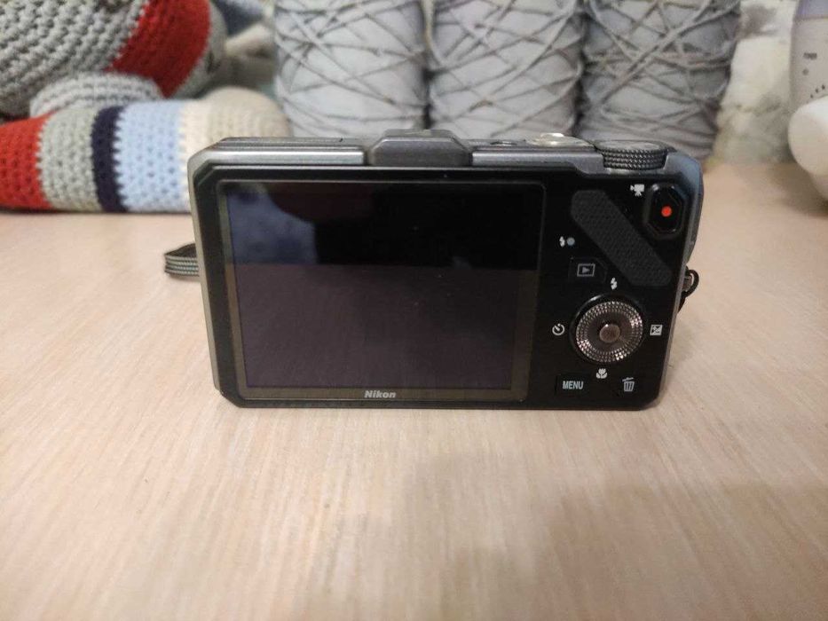 Nikon Coolpix s9300 GPS 16 Mega-pixels 18x Zoom