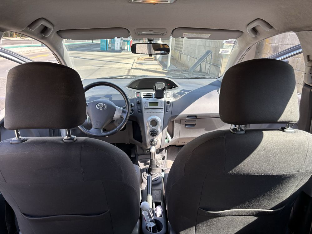 Vendo Toyota Yaris 1.0 VVT-I gasolina