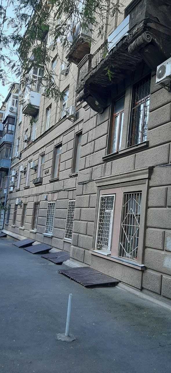(4) Продам 3 комнатную  сталинку  на ул. Коблевская / ул. Ольгиевская.