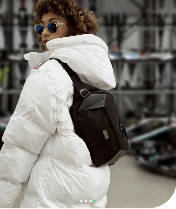 Сумка через пличе AMG Mercedes F1 team з США нова