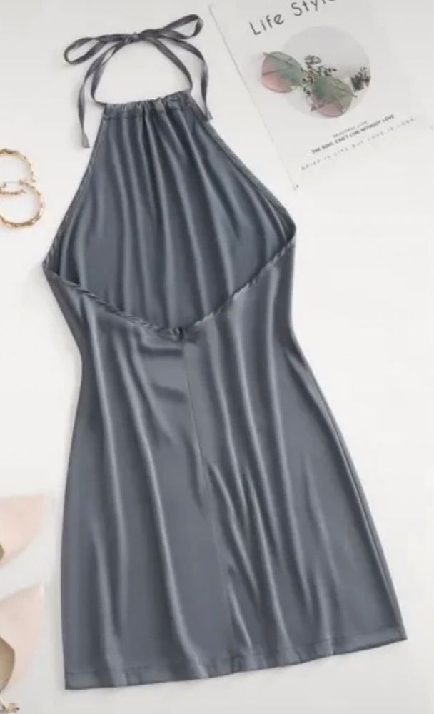 Vestido acetinado