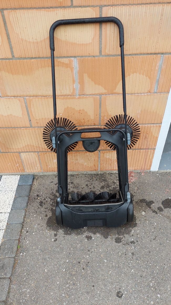 Jak NOWA Zamiatarka karcher