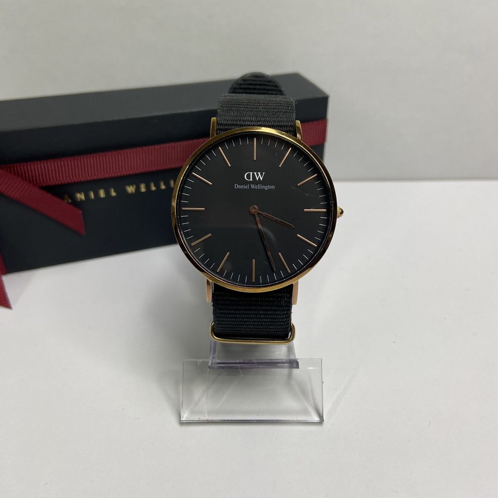 Годинник часы Daniel Wellington 05153078374 чорні