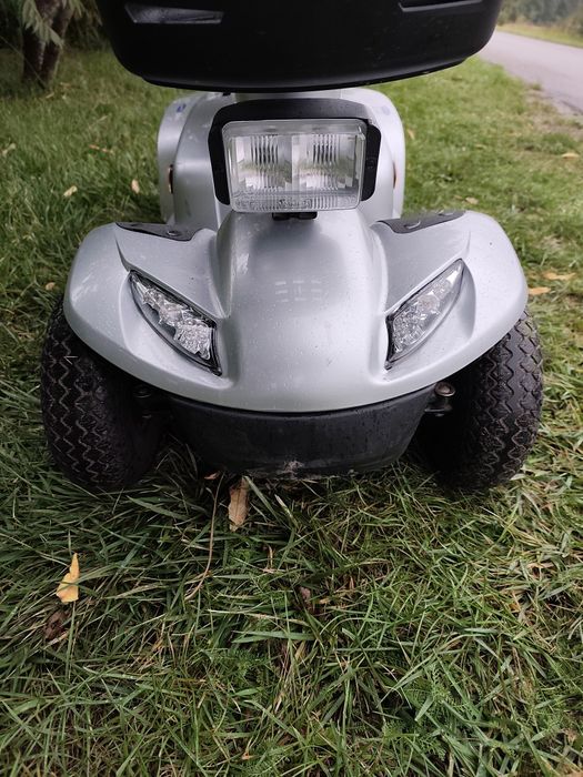 Wózek Inwalidzki  Elektryczny Invacare Leo  Akumulatory Nowe