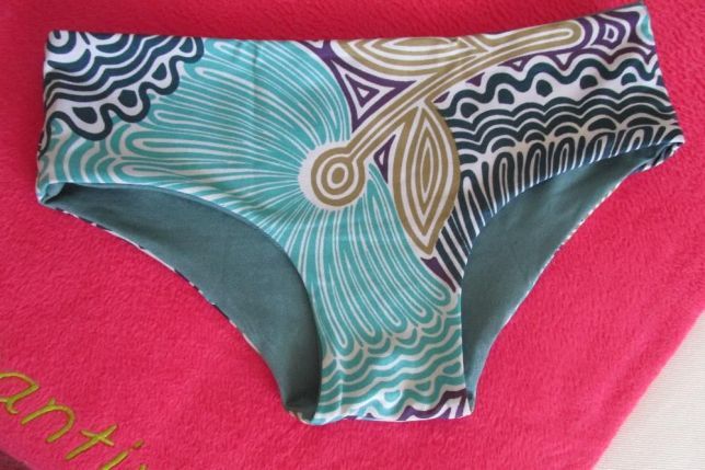 Cuecas bikini Benetton